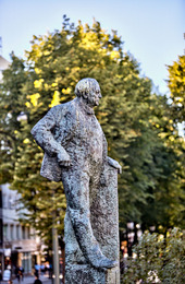 Carl Joachim Hambro, Eidsvolls plass (1994)